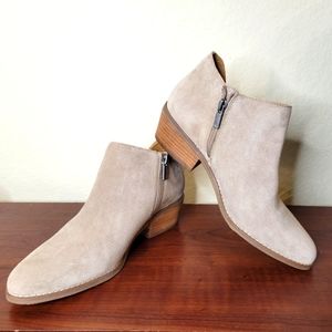 Lucky Brand Fenley Women's Size 9 Suede Taupe Ankle Booties Zip